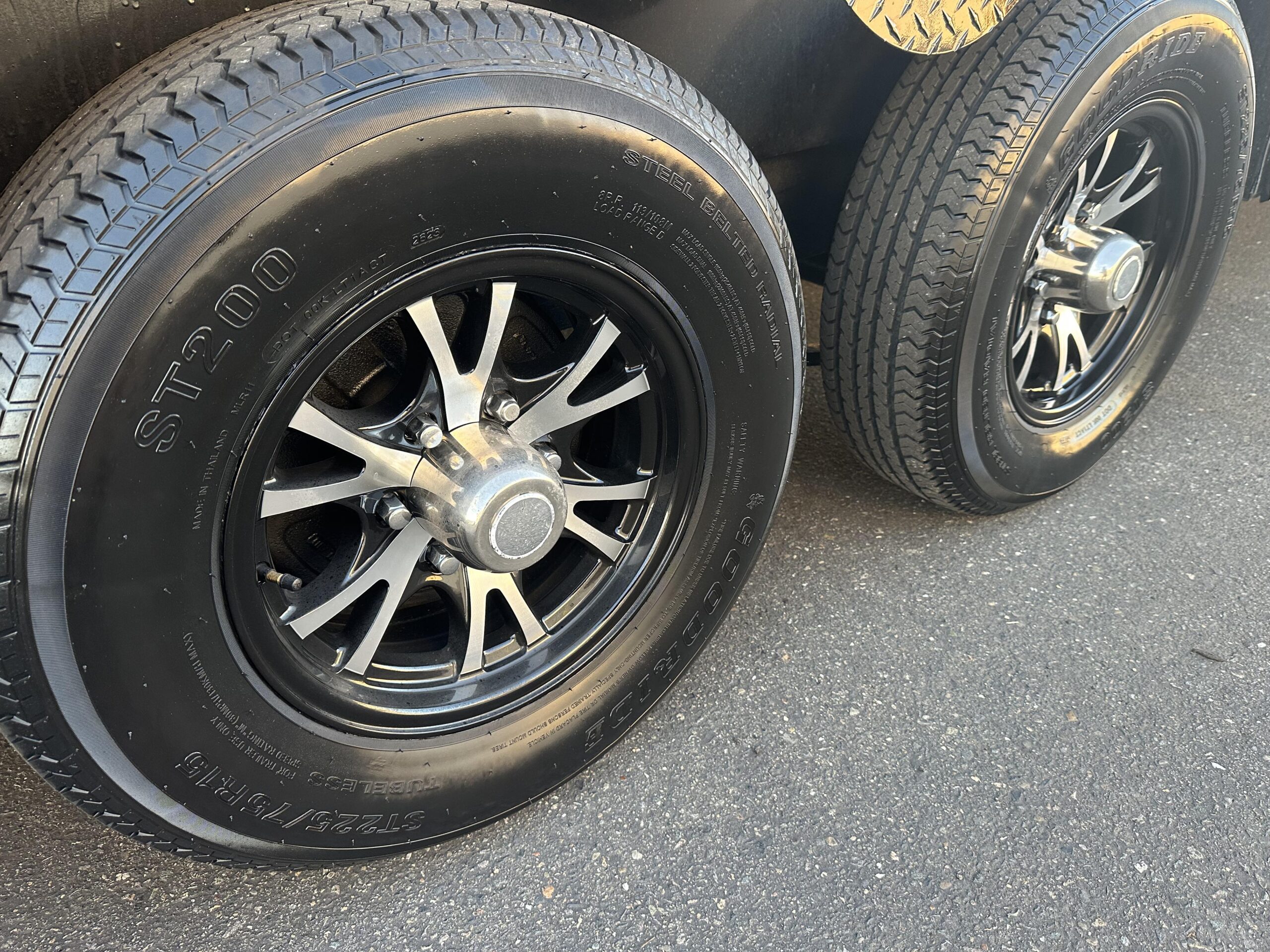 2025 Maximum Cargo Enclosed Car Hauler Cargo Trailer 8.5x18TA