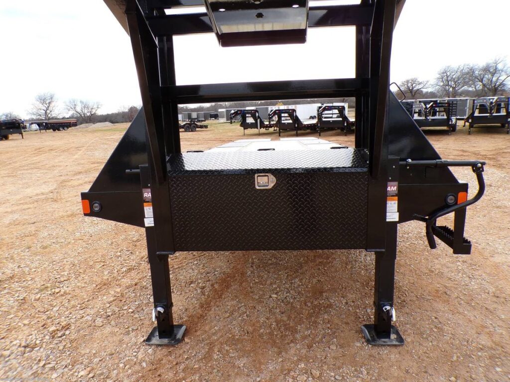 2025 Load Trail 102" x 30' Tandem Low-Pro Gooseneck Trailer 21K GVWR