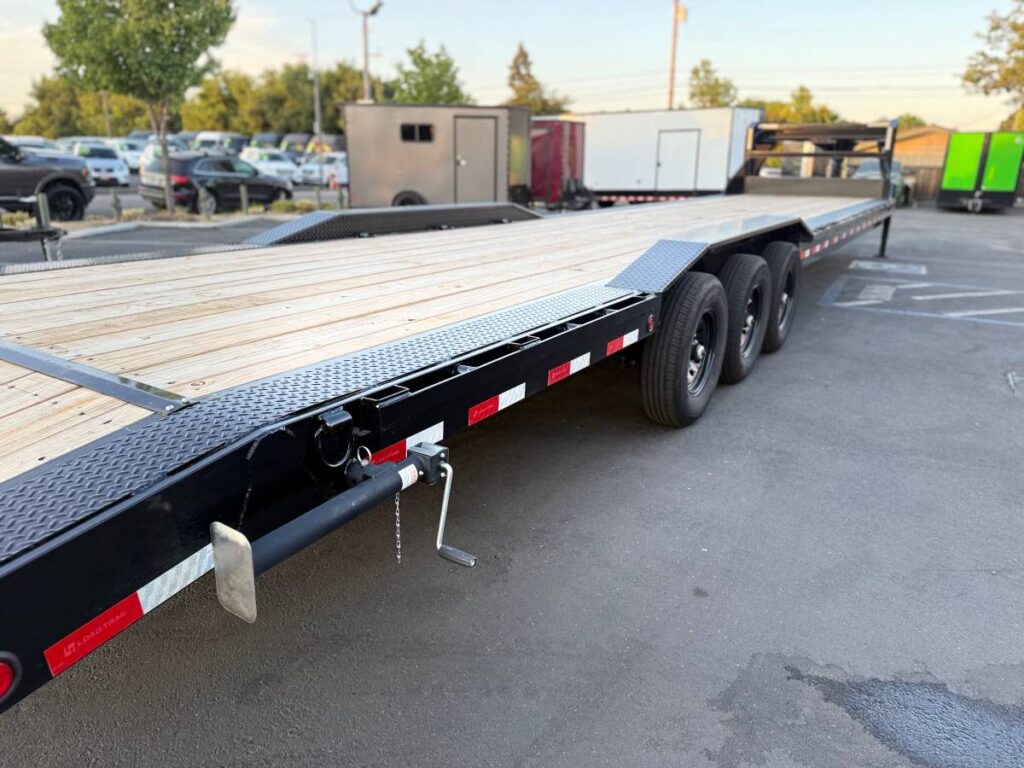 2025 Load Trail Equipment Trailer 102x40 Triple Axle 21KGVWR Gooseneck