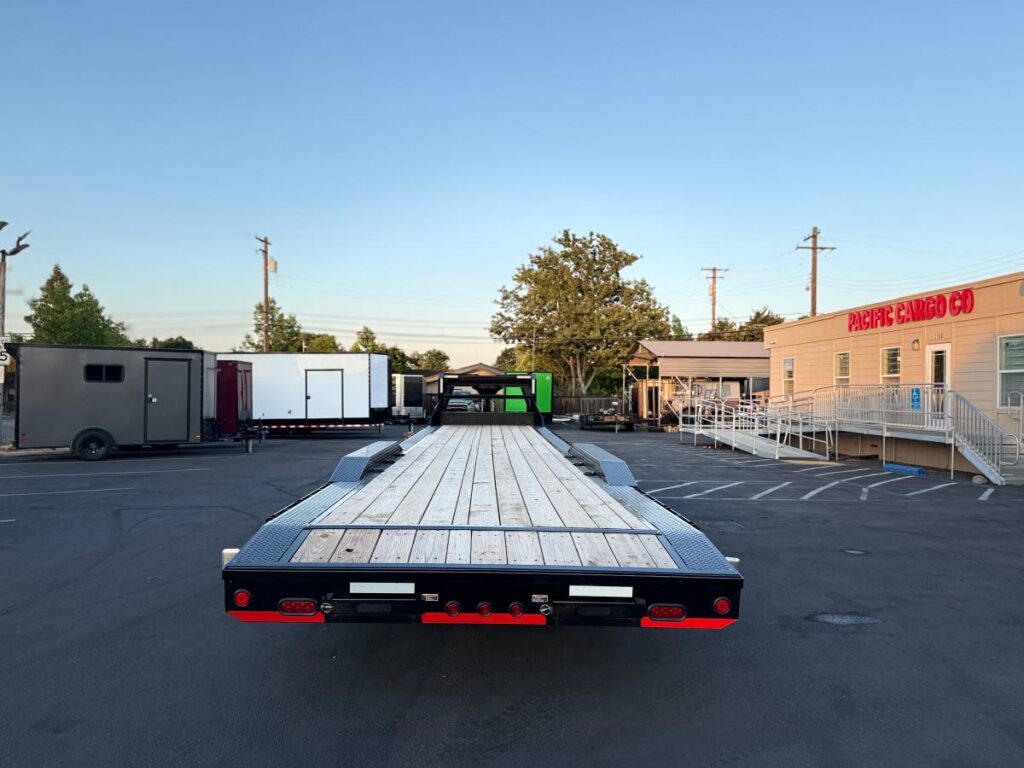 2025 Load Trail Equipment Trailer 102x40 Triple Axle 21KGVWR Gooseneck