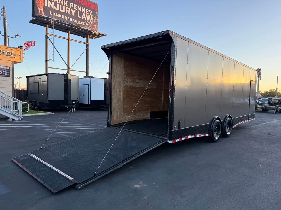 2025 Enclosed Carhauler Toyhauler 8.5x26ta utility cargo trailer