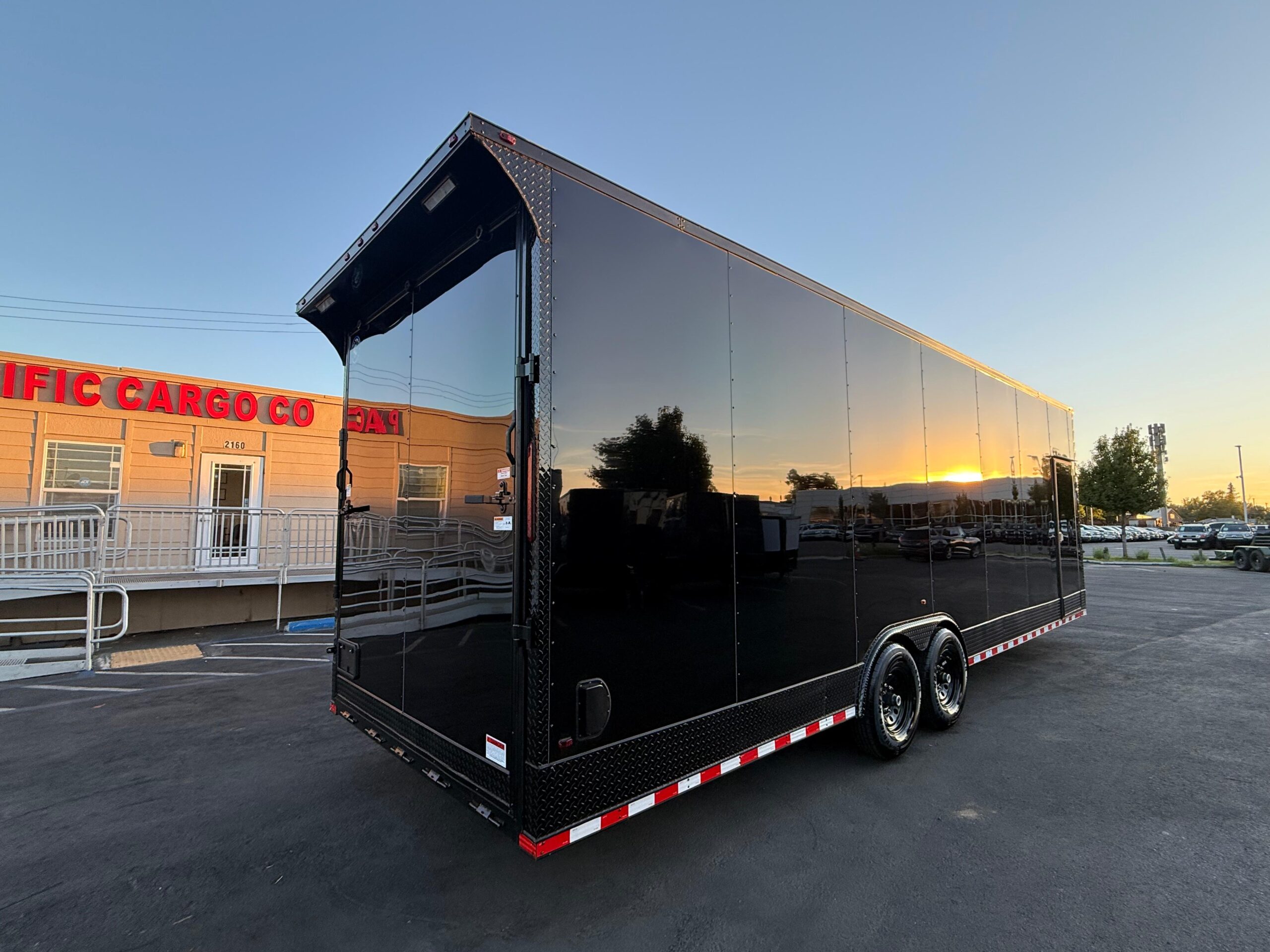 2025 Enclosed Carhauler Toyhauler 8.5x28ta utility cargo trailer
