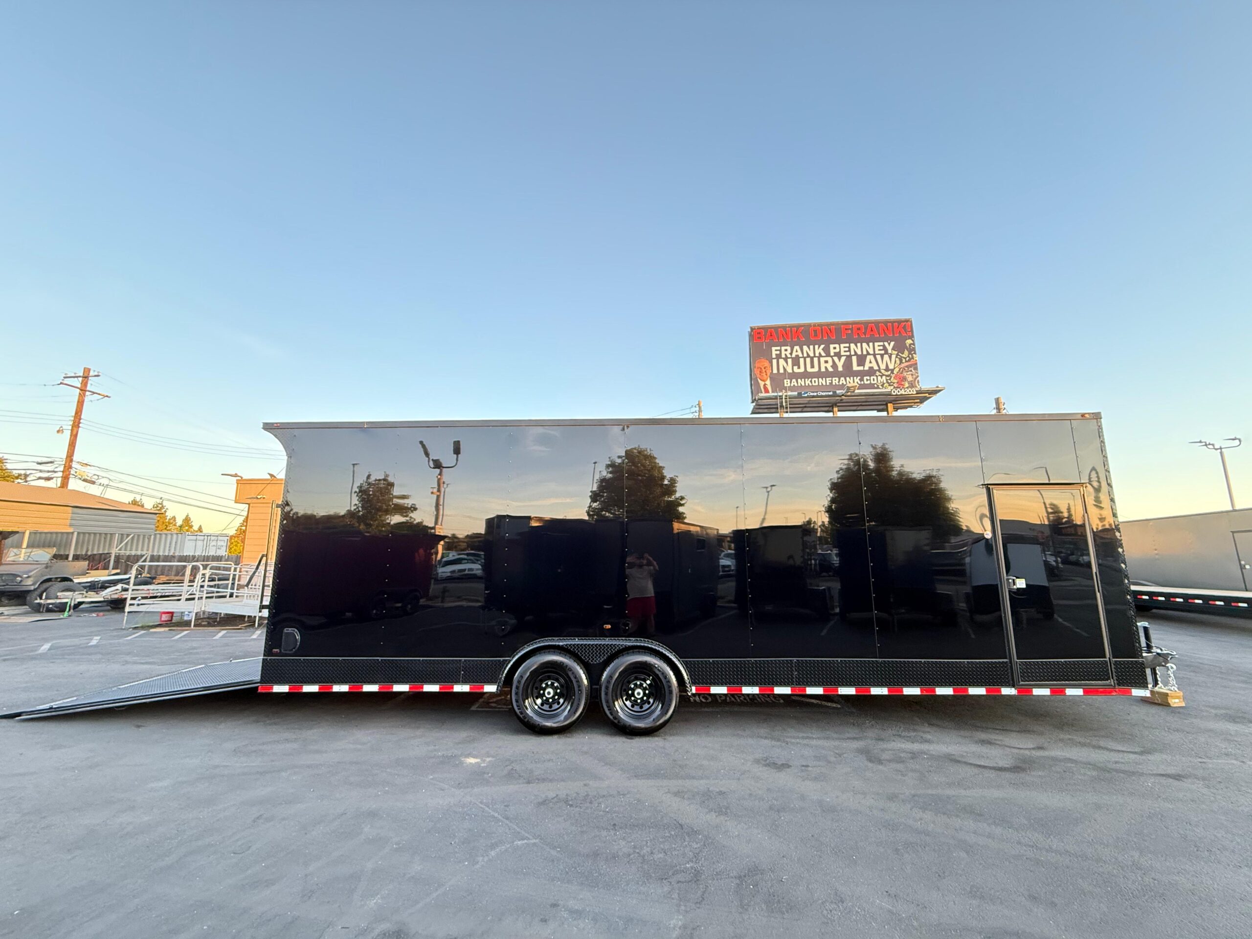 2025 Enclosed Carhauler Toyhauler 8.5x28ta utility cargo trailer