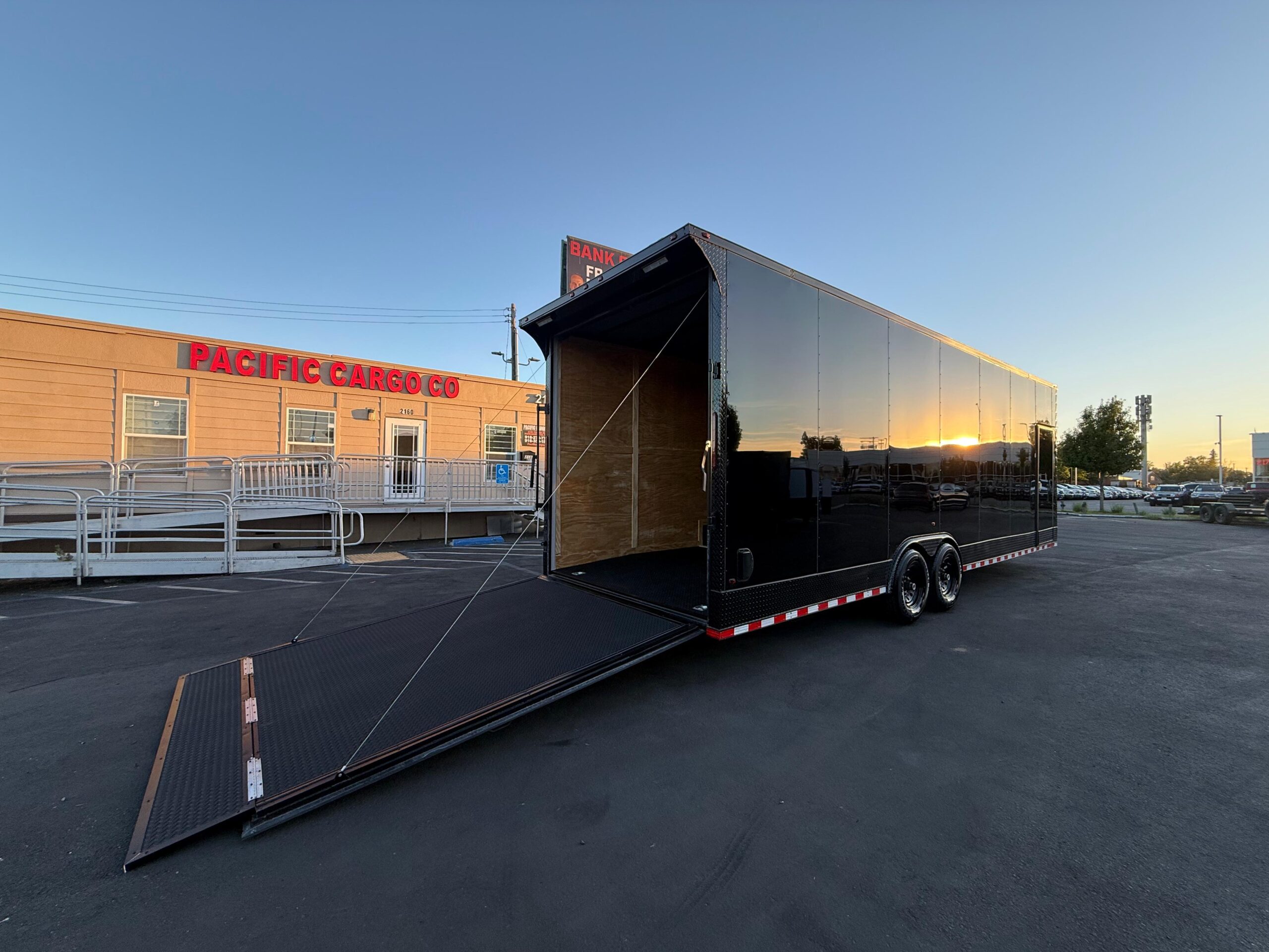 2025 Enclosed Carhauler Toyhauler 8.5x28ta utility cargo trailer