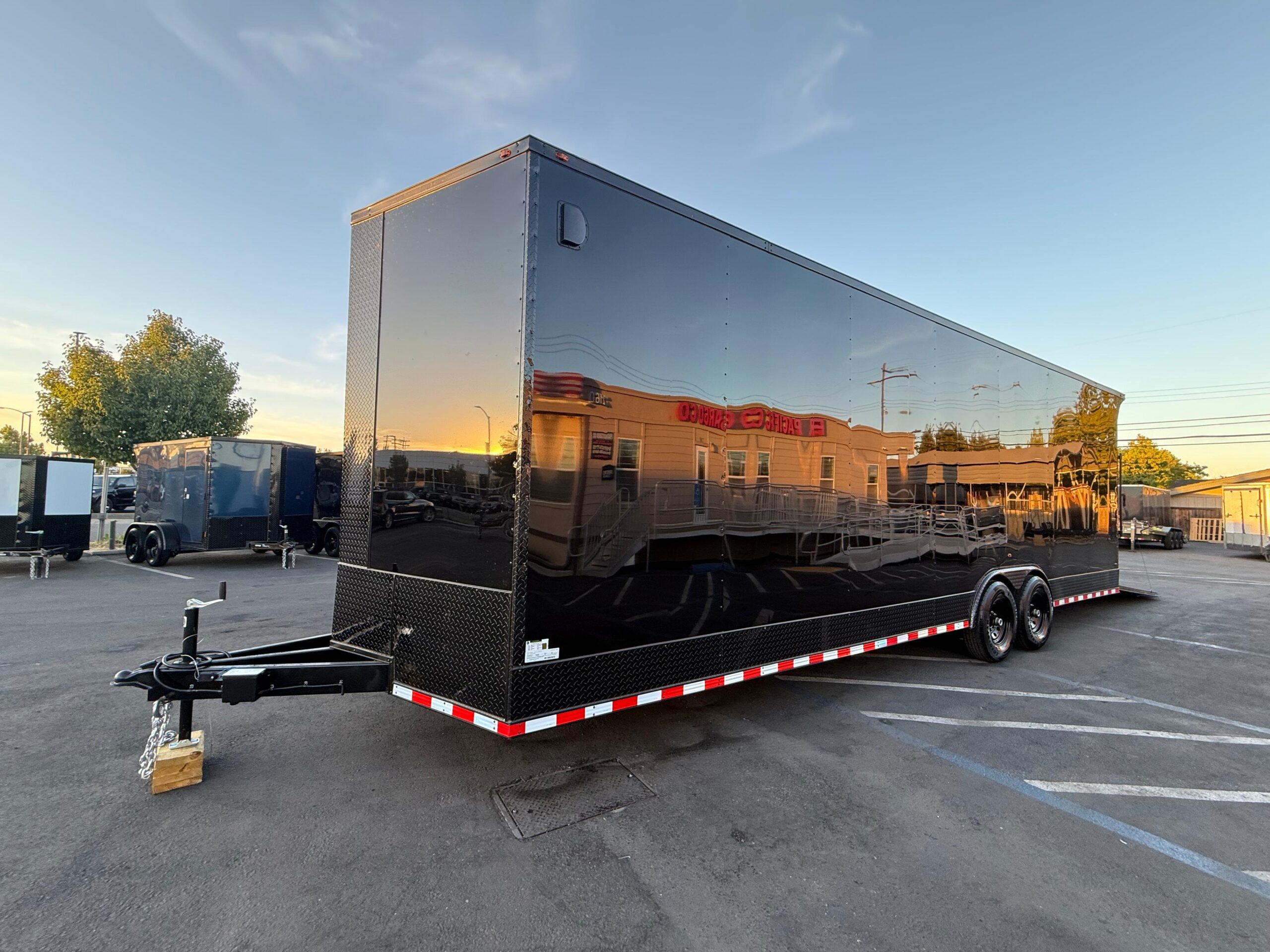 2025 Enclosed Carhauler Toyhauler 8.5x28ta utility cargo trailer