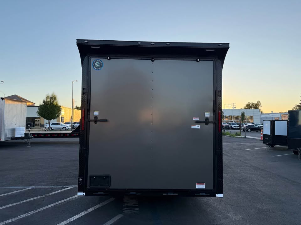 2025 Enclosed Carhauler Toyhauler 8.5x26ta utility cargo trailer