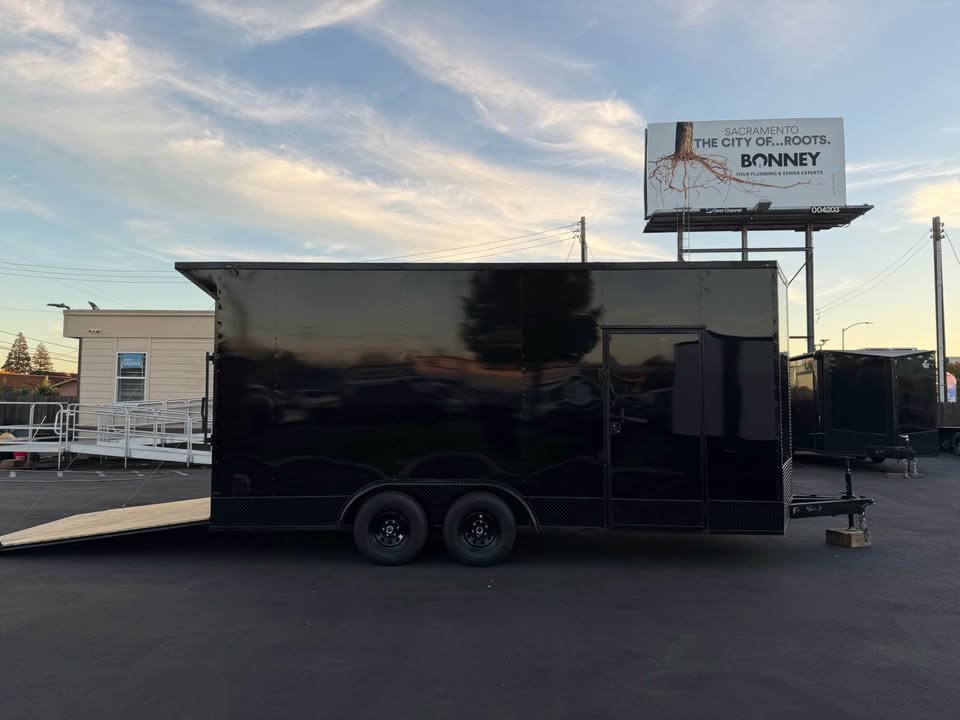 2025 Enclosed Toyhauler Carhauler 8.5x18ta enclosed trailer