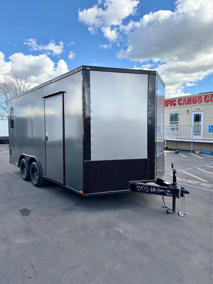 2026 Enclosed Carhauler Toyhauler  8.5x16TA