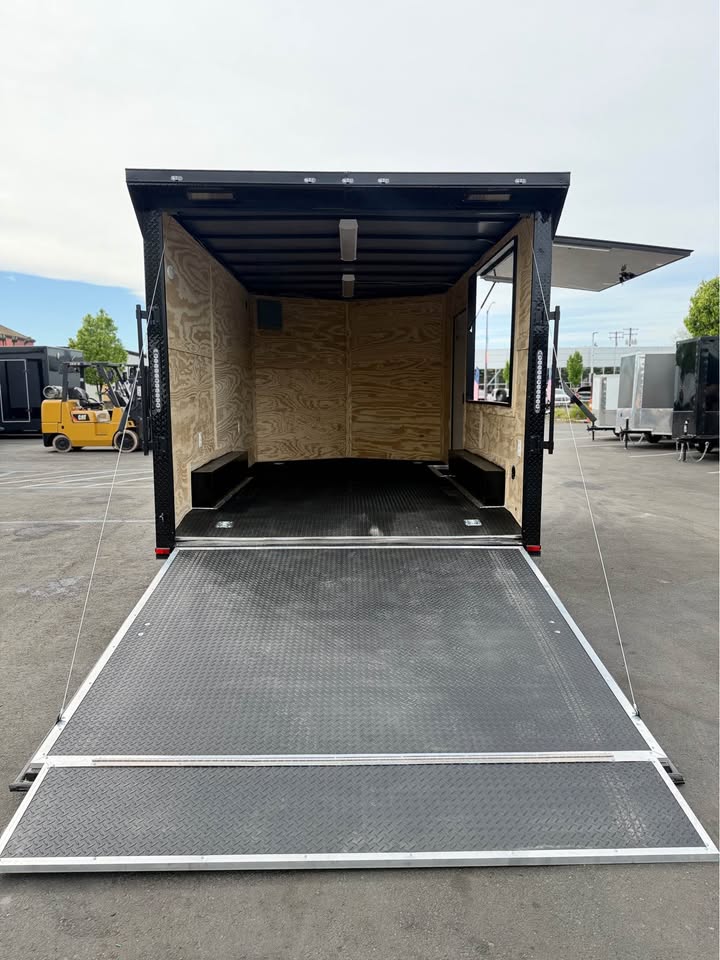 2026 Enclosed Trailer Carhauler/concession