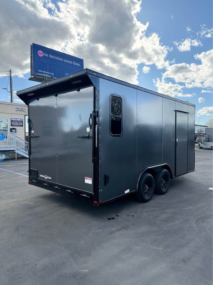 2026 Enclosed Carhauler Toyhauler  8.5x16TA