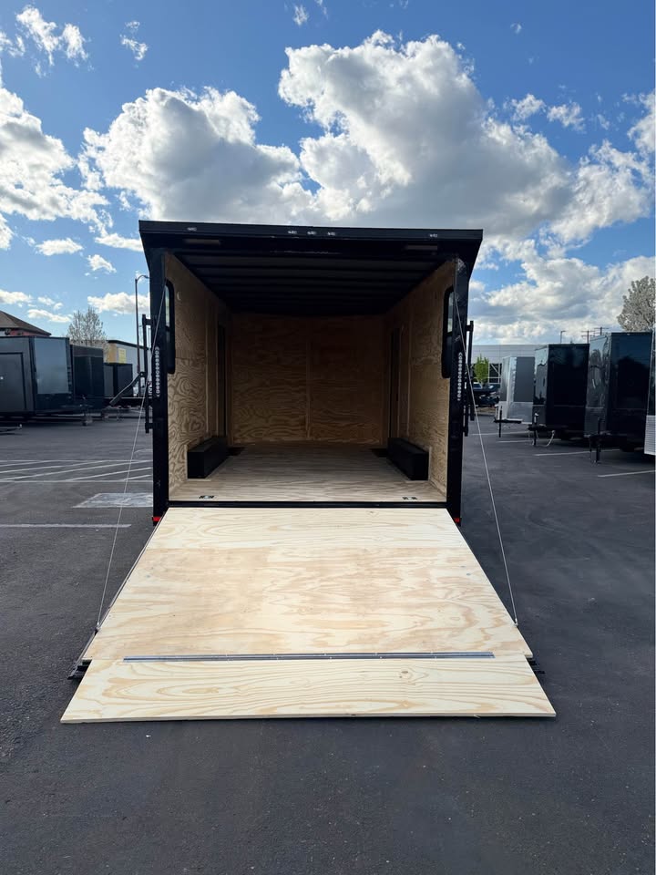 2026 Enclosed Carhauler Toyhauler  8.5x16TA