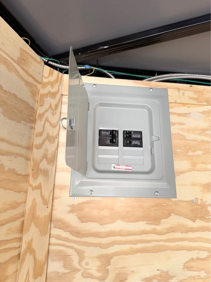 2026 Enclosed Trailer Carhauler/concession