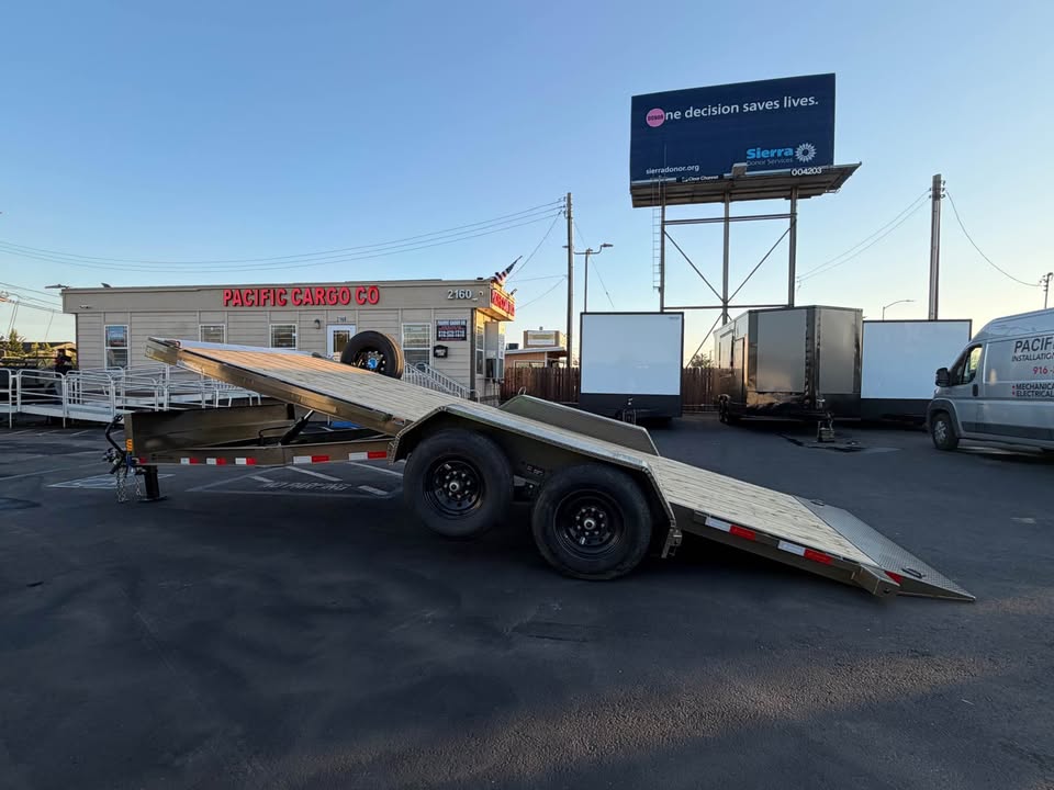 2026 Load Trail 83x20ta rapid loader tilt deck