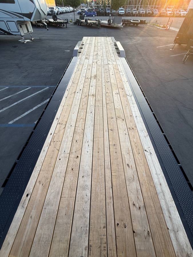 2025 Load Trail 21000GVWR 102" x 40' carhauler gooseneck