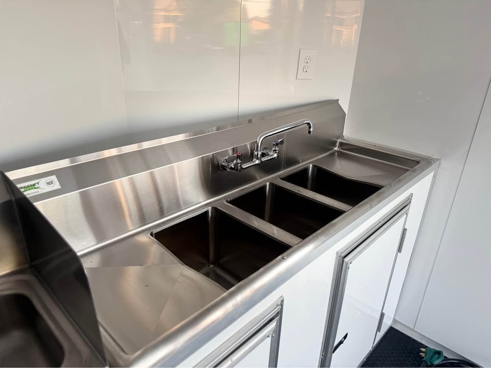 Enclosed Concession Trailer 7x14ta concession trailer