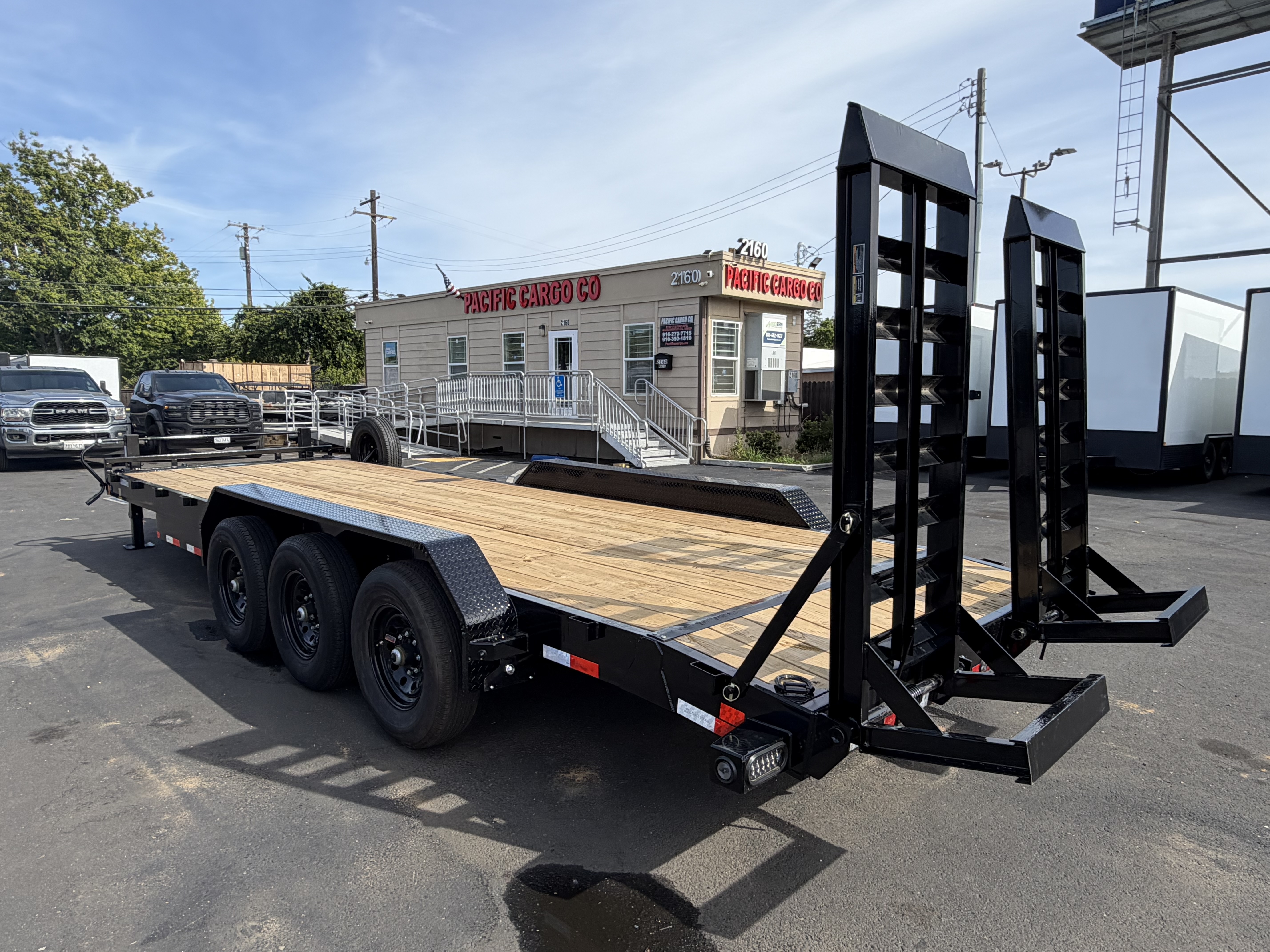 2026 Load Trail CH83x24 Triple Axle Equipment