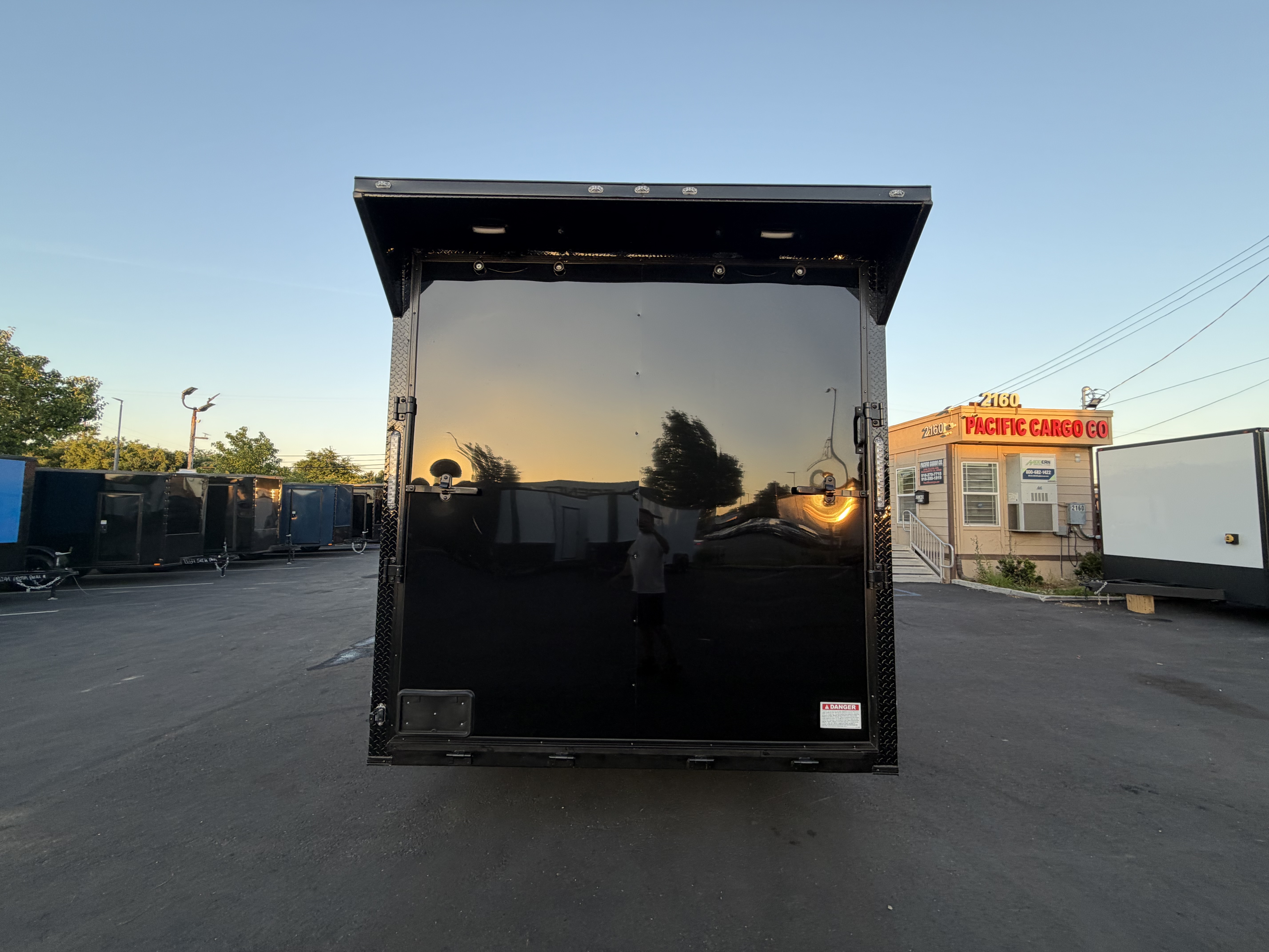 2026 8.5x16 TA 2026 Panther Cargo 8.5x16TA Carhauler Toyhauler Black — photo 6 of 10