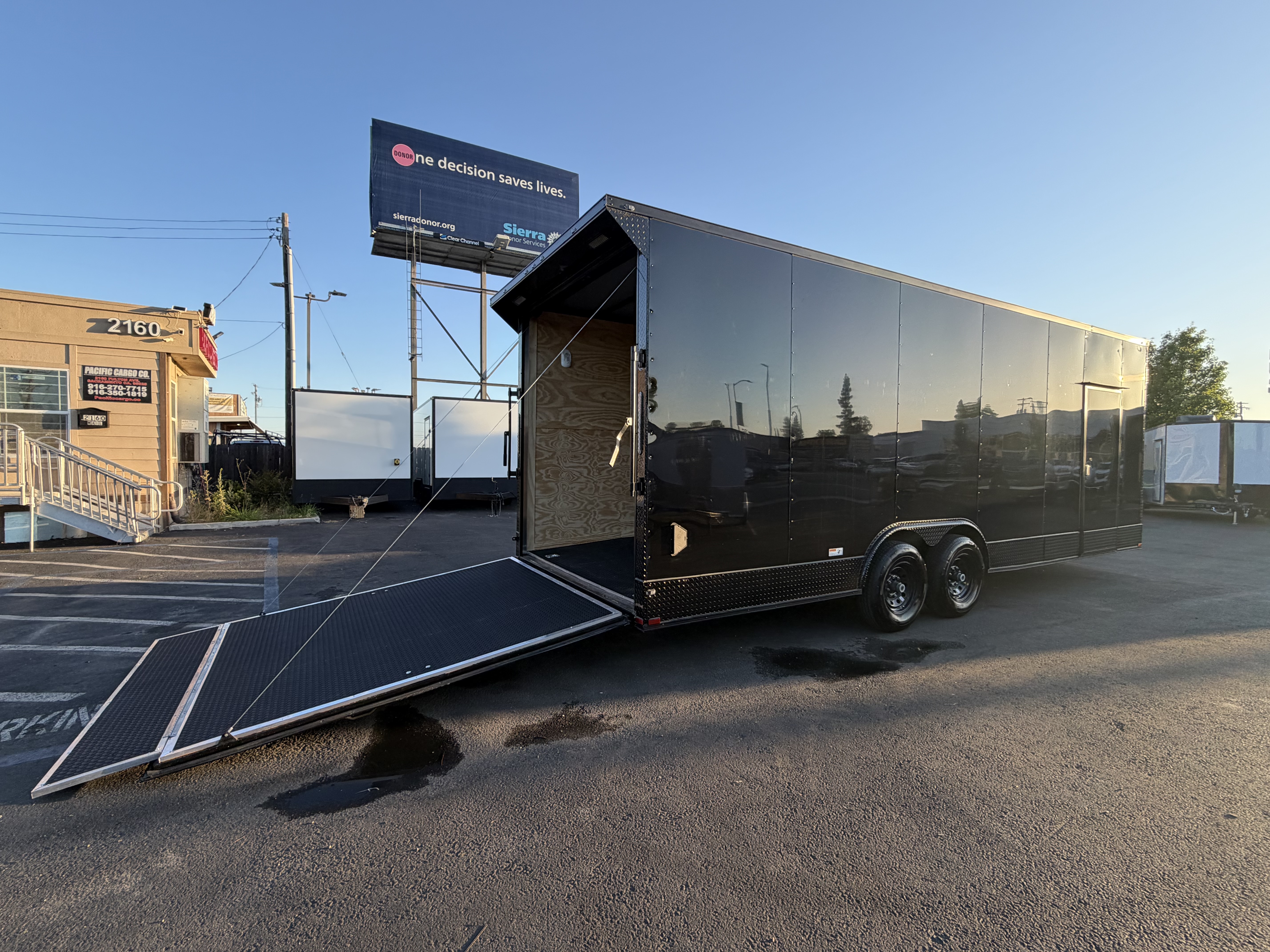2026 8.5x24 TA 2026 Panther Cargo 8.5x24TA Carhauler Toyhauler Black — photo 8 of 12