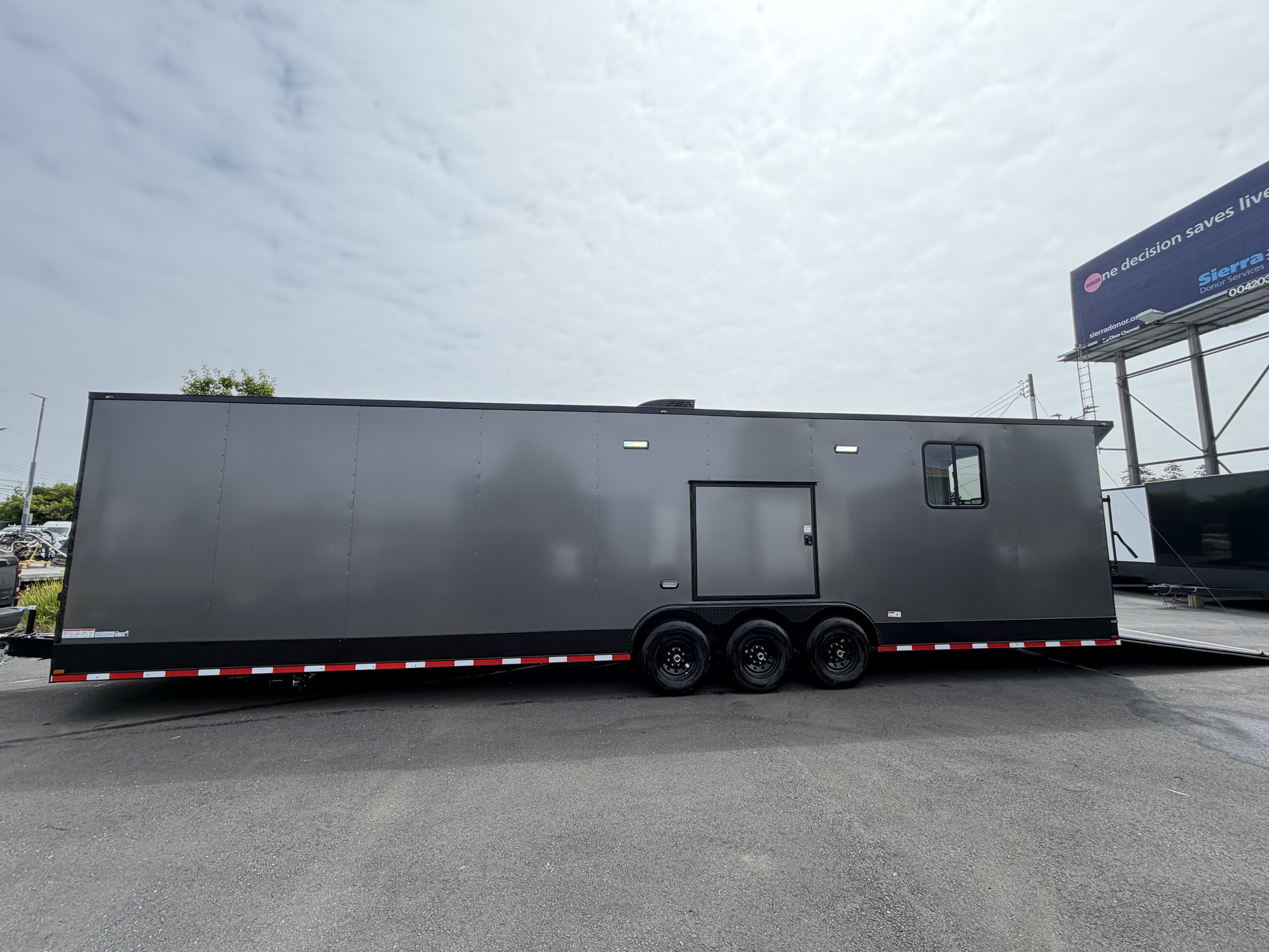 2026 8.5x36 TTA 2026 Panther Cargo 8.5x36TTA5 Race Trailer Toyhauler Charcoal — photo 3 of 17