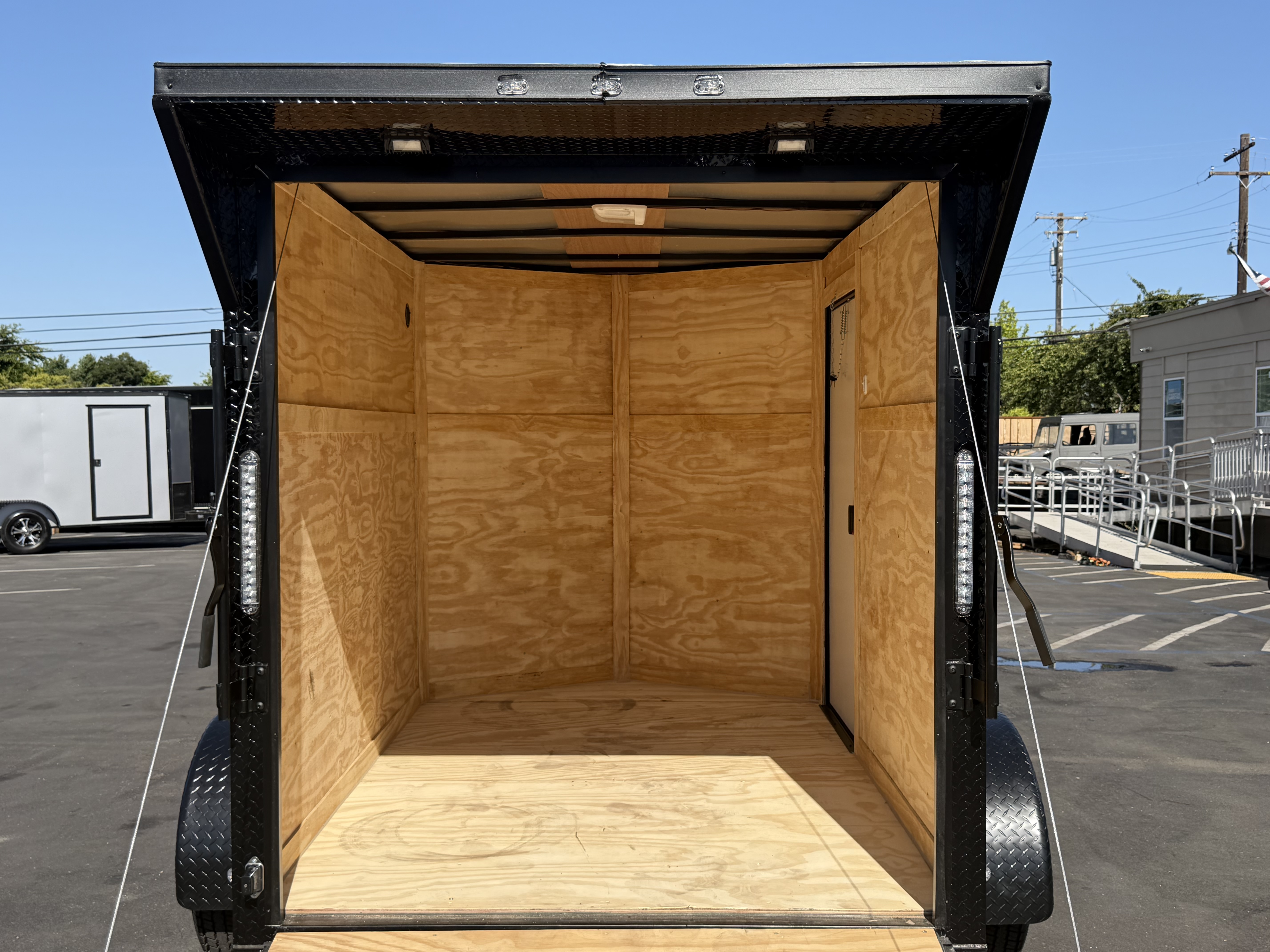 2026 6x8 SA 2026 Panther Cargo 6x8SA White — photo 10 of 11