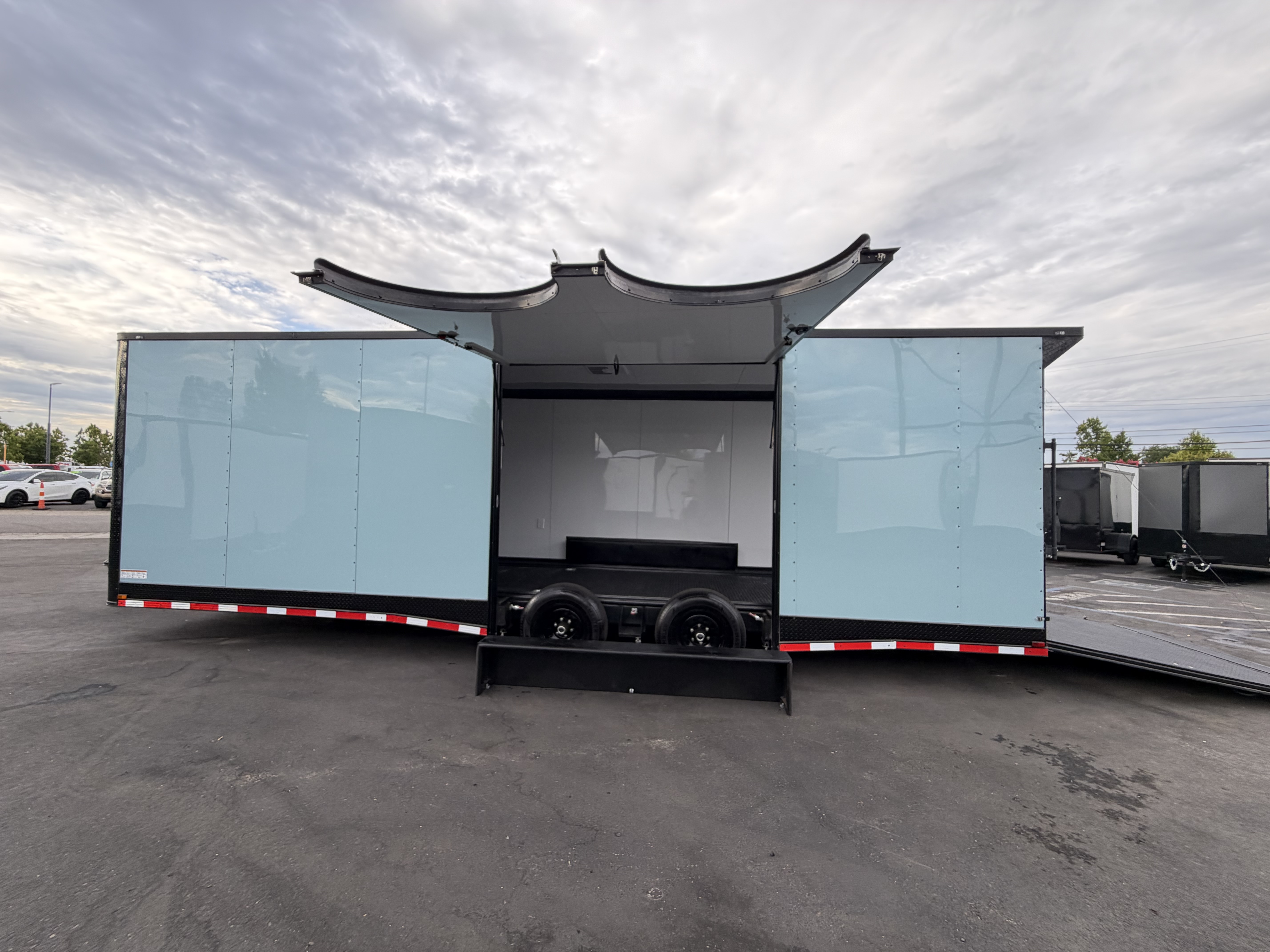 2026 8.5x26 TA 2026 Panther Cargo 8.5x26TA Race Trailer Polar gray — photo 4 of 18