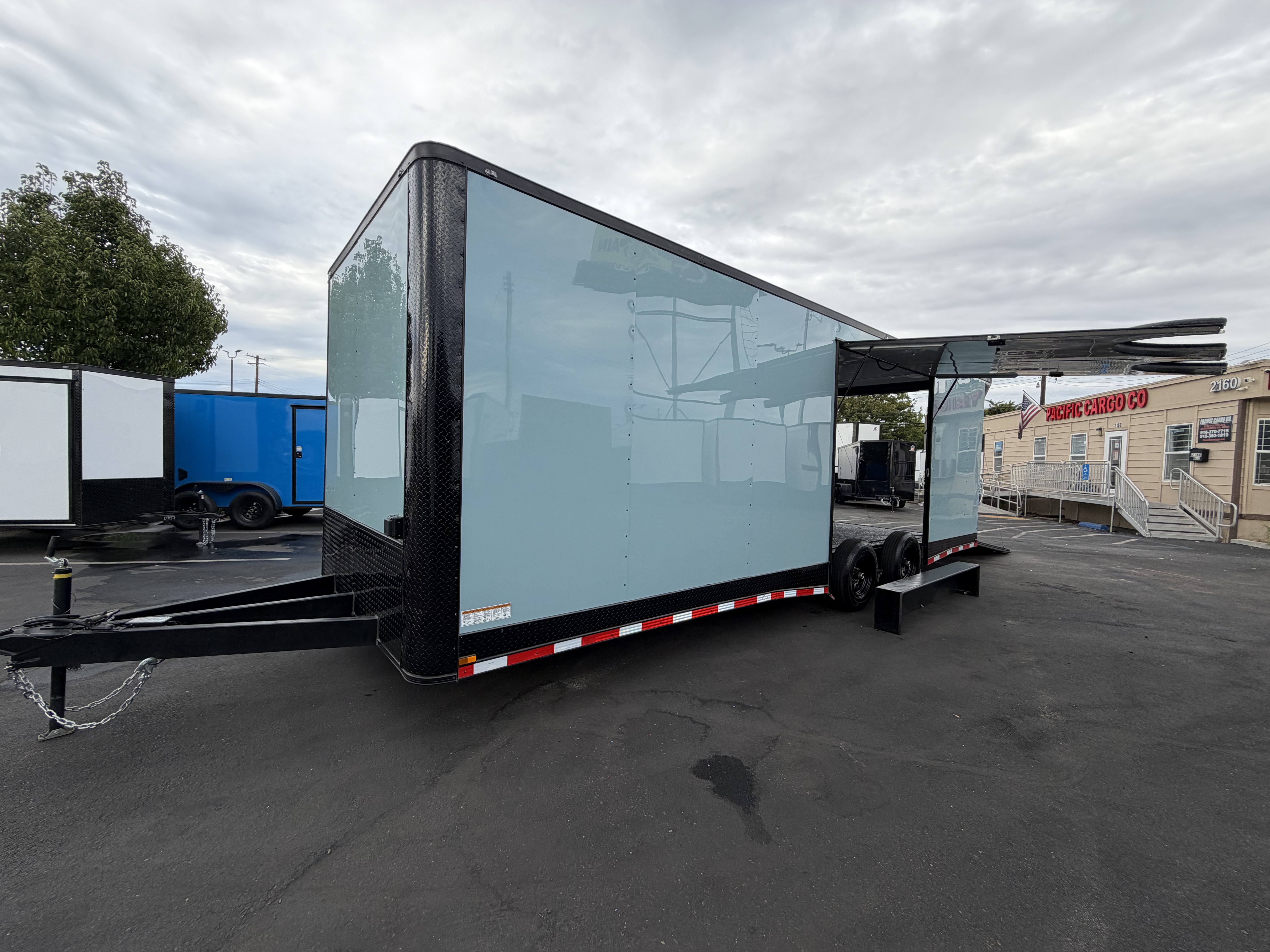 2026 8.5x26 TA 2026 Panther Cargo 8.5x26TA Race Trailer Polar gray — photo 3 of 18