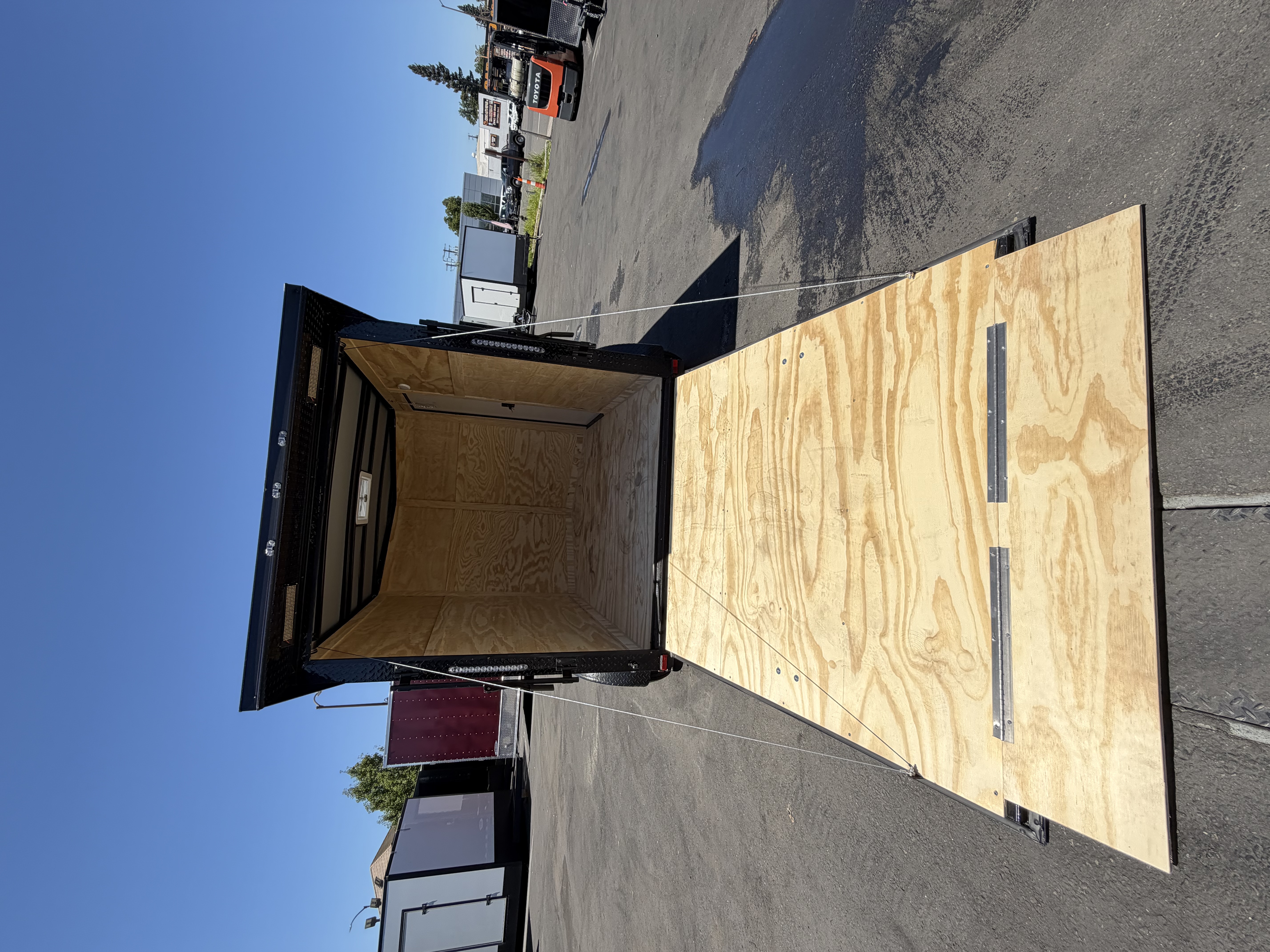 2027 6x8 SA 2027 Panther Cargo 6x8SA Black — photo 11 of 13