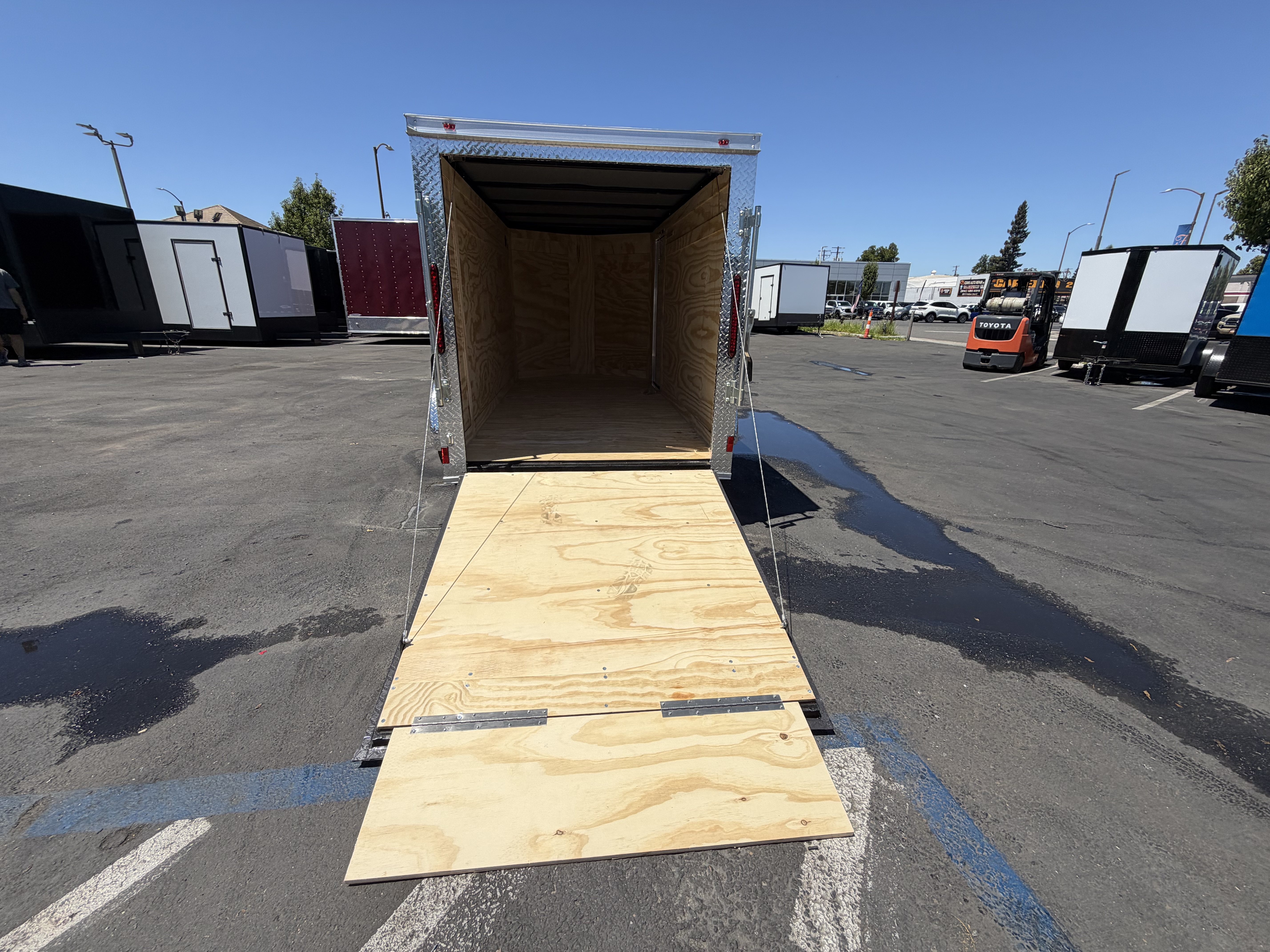 2027 5x10 SA 2027 Panther Cargo 5x10SA Black — photo 11 of 11