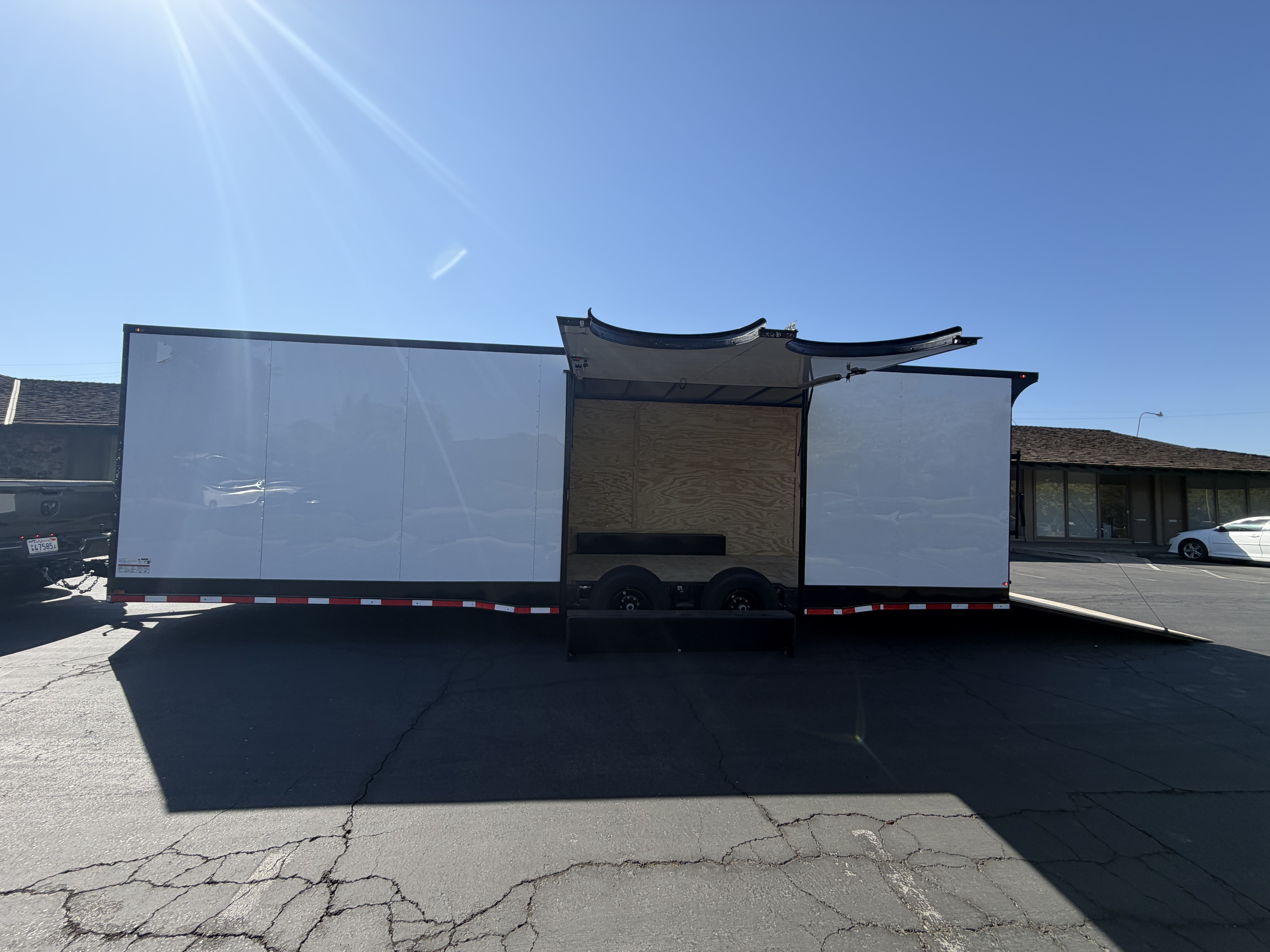 2027 8.5x28 TA 2027 Panther Cargo 8.5x28TA Gullwing Side Door White — photo 14 of 15